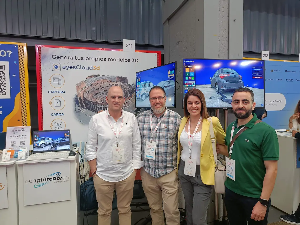 Veyve en South Summit con mento Miguel Ángel González Cuétara