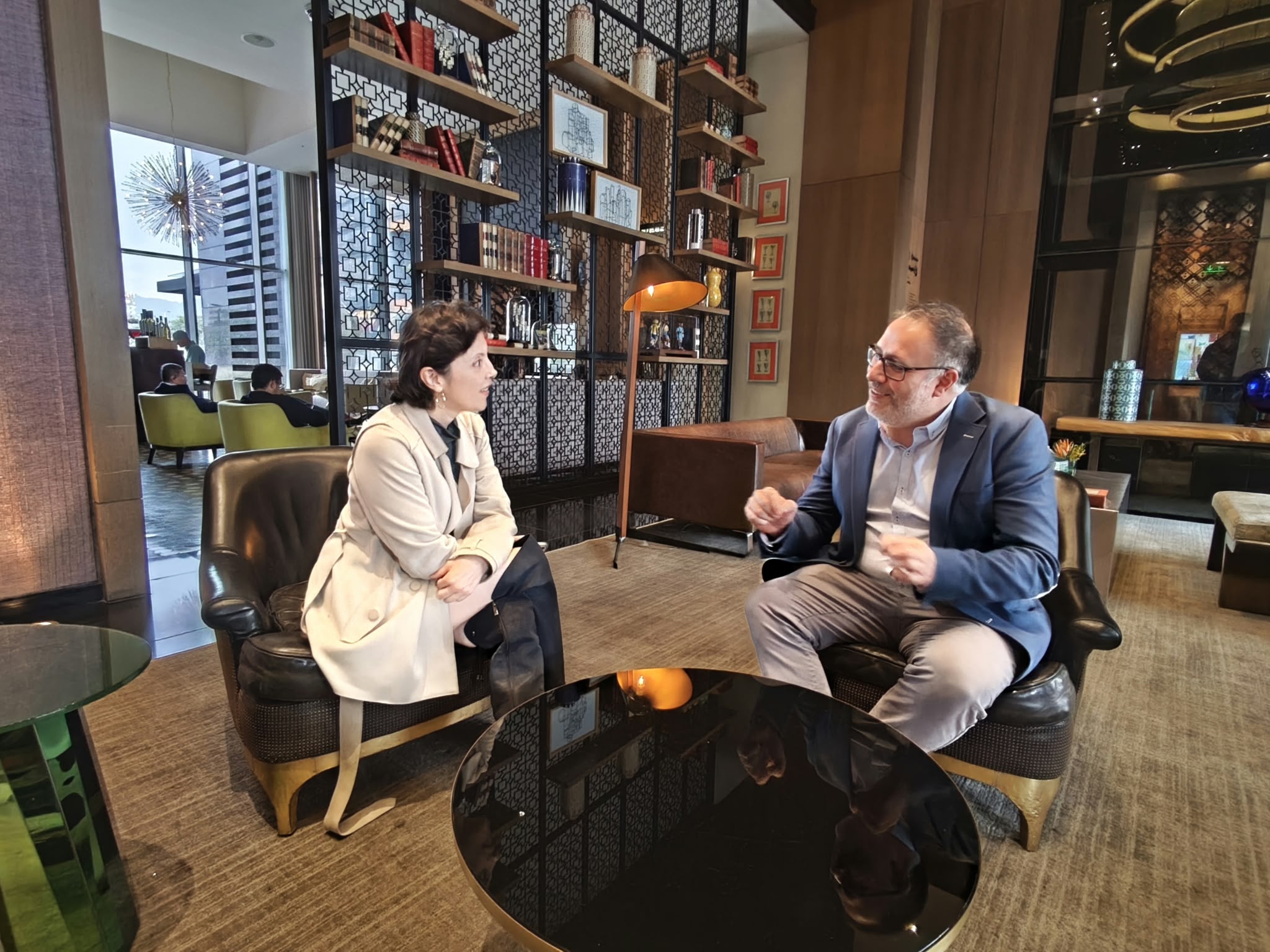 Reunión del CEO de Veyve con empresaria colombiana
